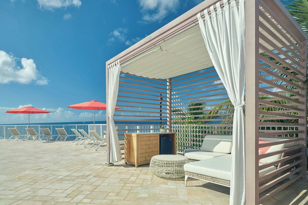 Morningstar Buoy Haus Beach Resort at Frenchman's Reef, Autograph Collection 14/50