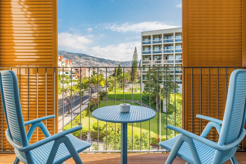 Pestana Casino Studios 48/53