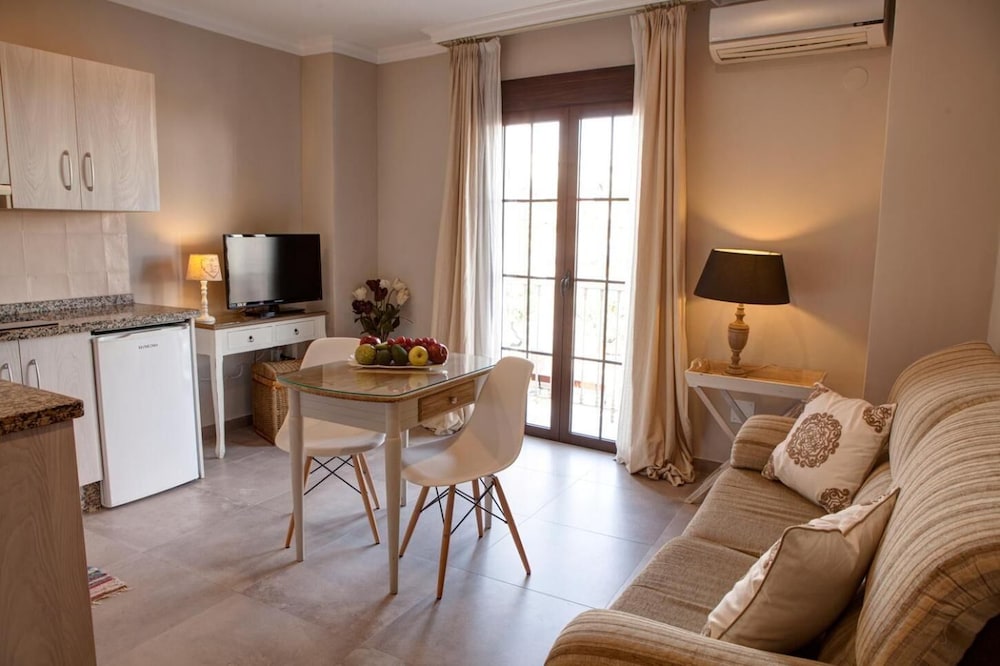 Hostal Plaza Cantarero 25/37