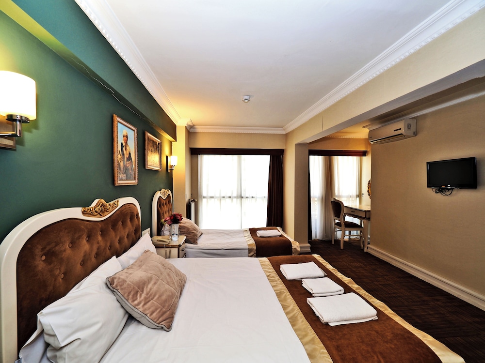 Elysion Hotel 11/48