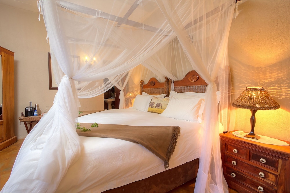 Mvuradona Safari Lodge 7/50