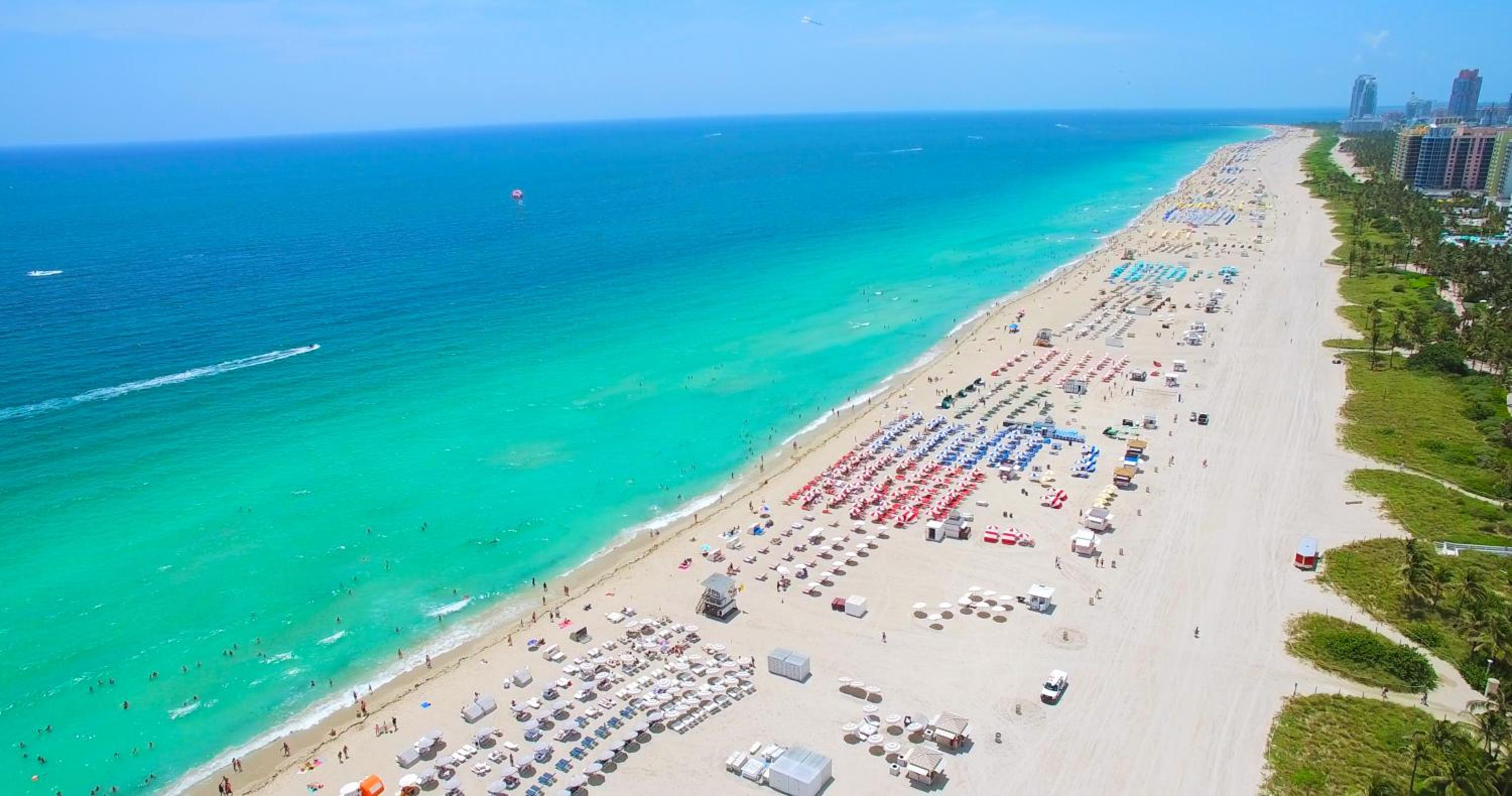 Luxurious Private Condo at 1 Hotel & Homes -945 19/28