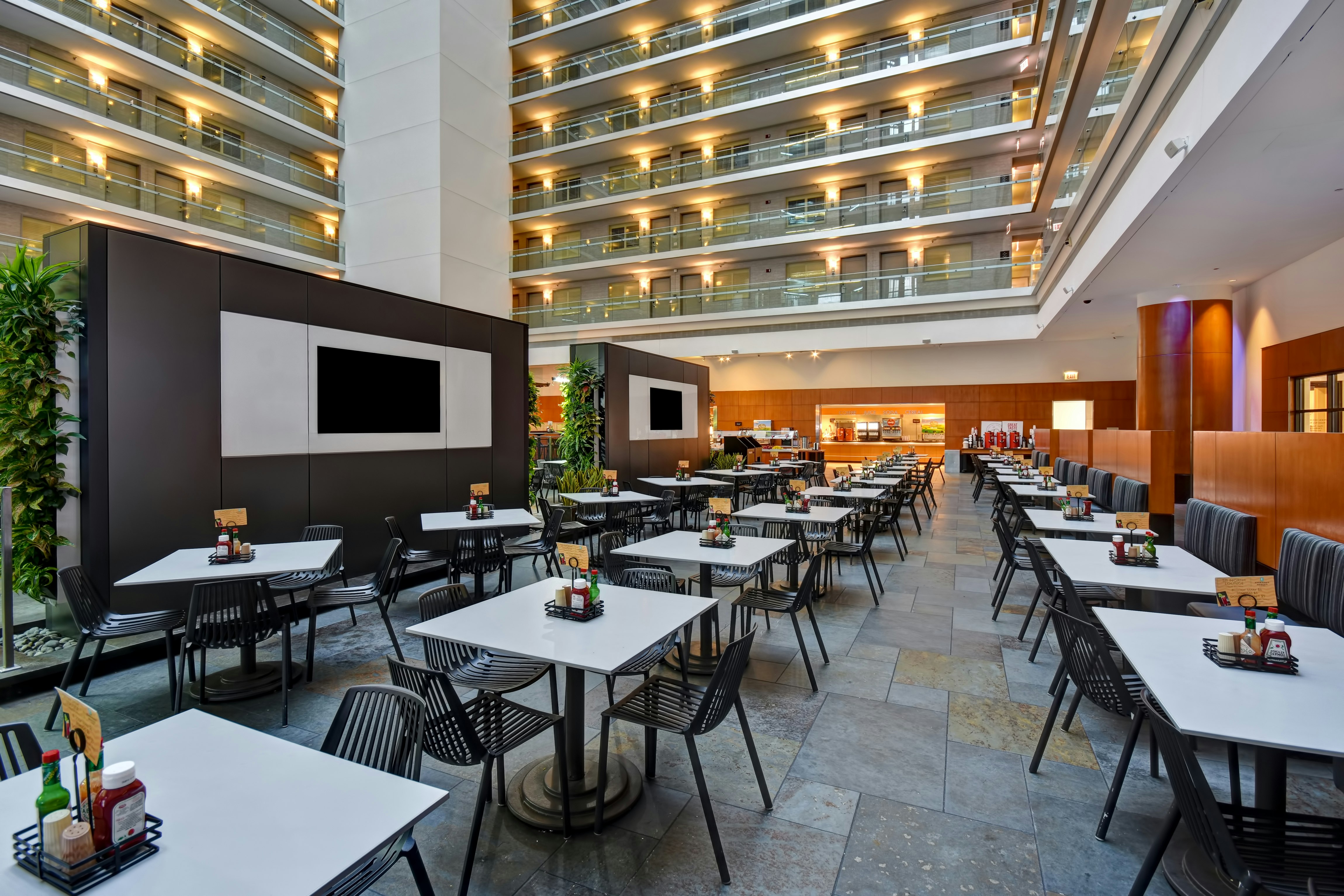 Embassy Suites by Hilton Chicago Downtown Magnificent Mile 49/53