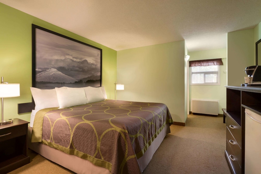 Super 8 By Wyndham Prince George 17/52
