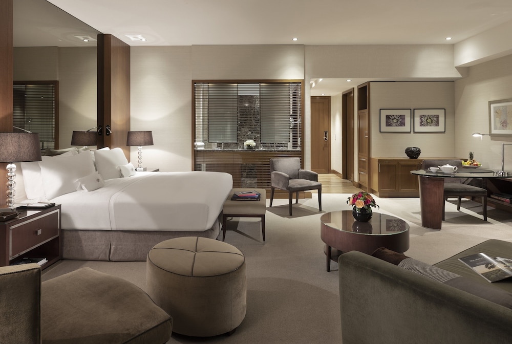 Mandarin Oriental, Geneva 72/82