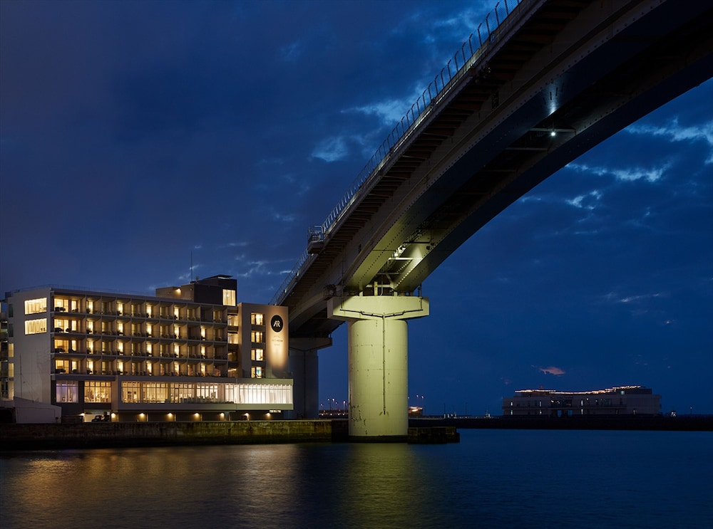 Hotel Anteroom Naha 8/50