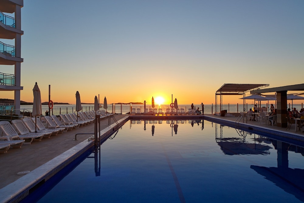 Aparthotel Nereida 36/45
