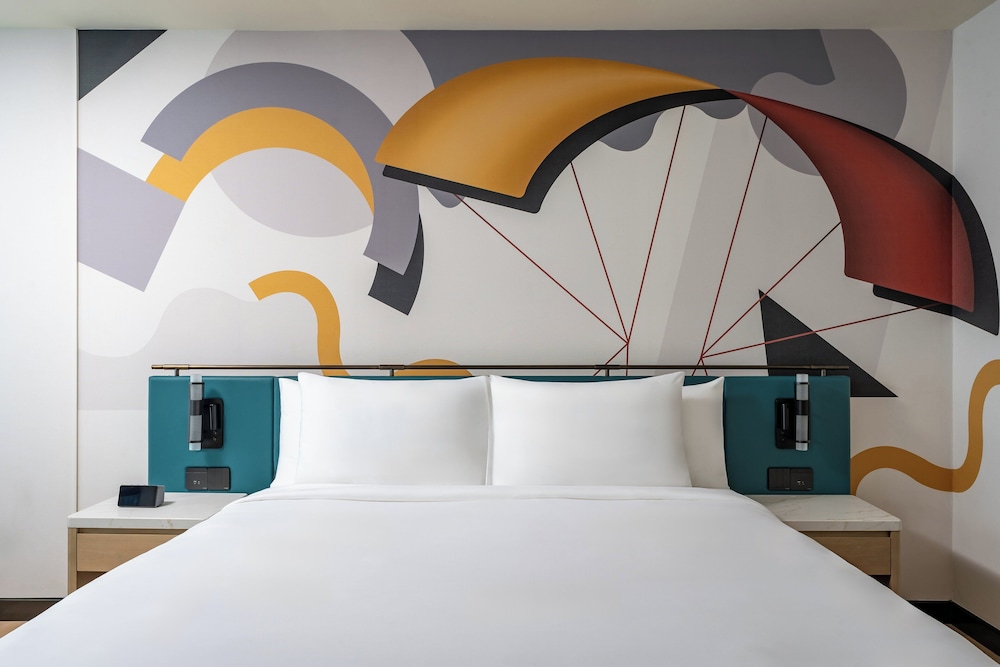 M Social Hotel Phuket 8/50