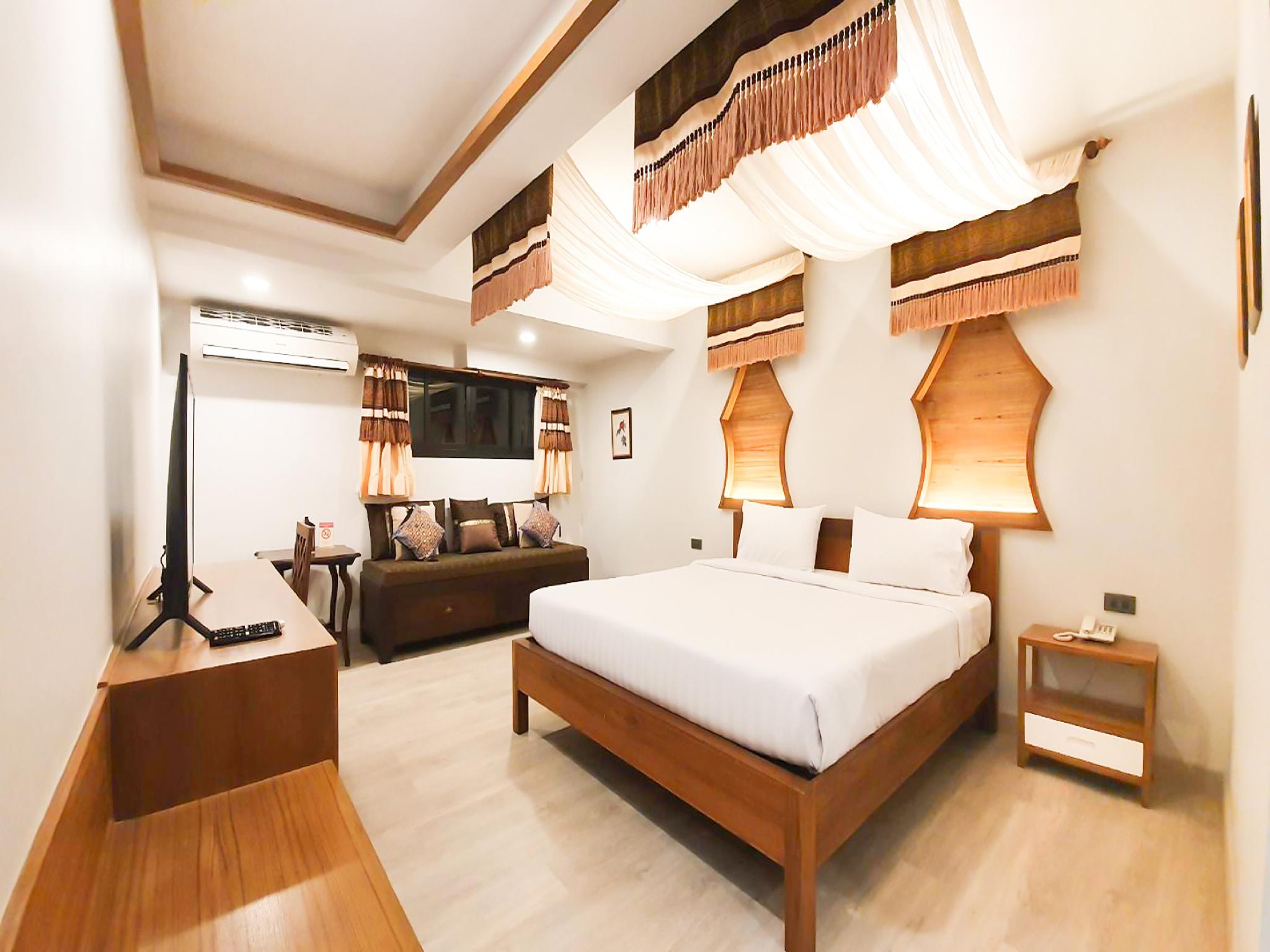 Premium, Superior, King Bed
