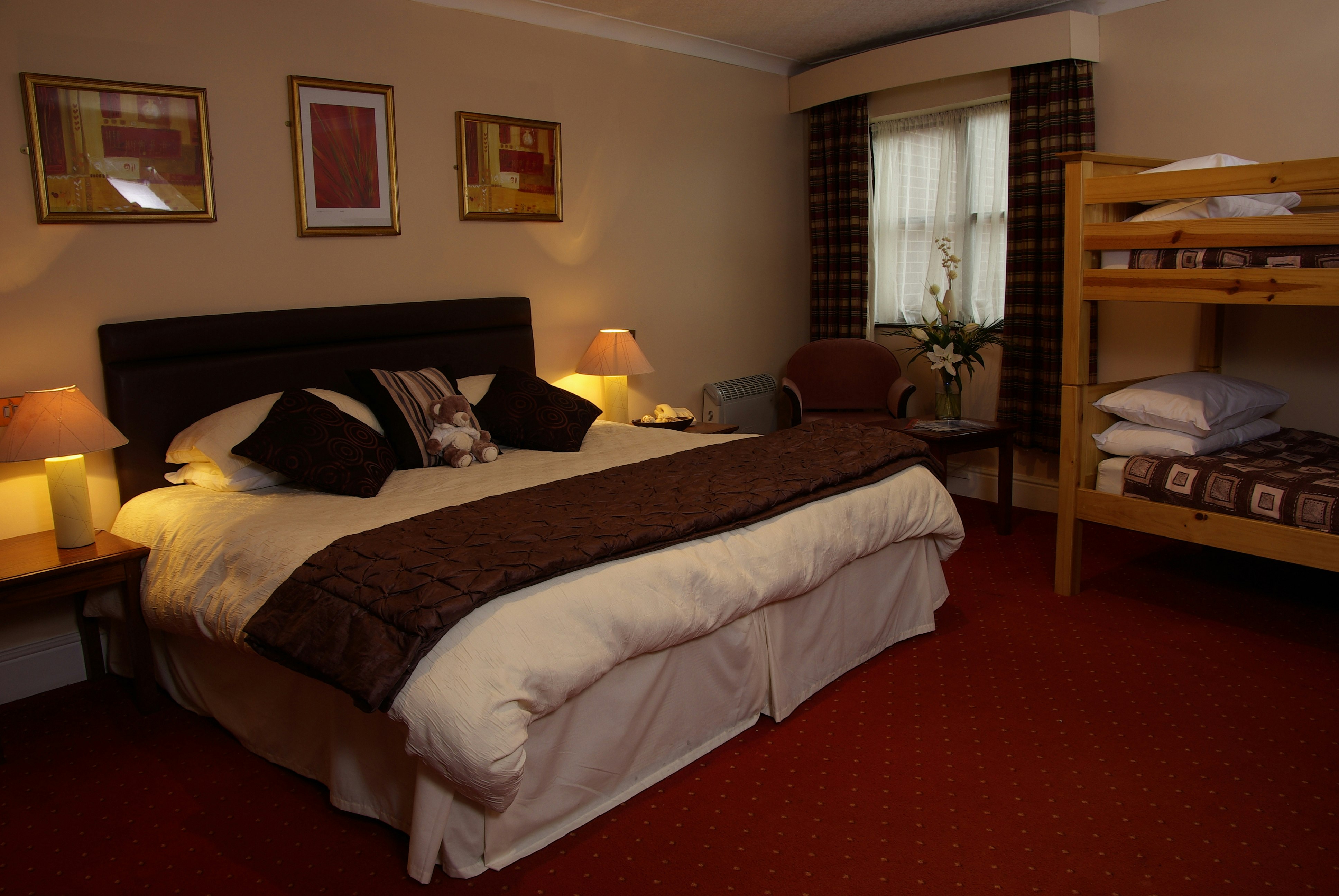 Beaufort Park Hotel 8/41
