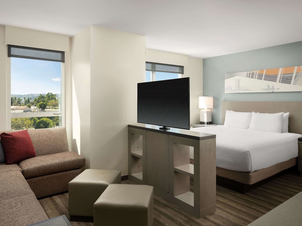 Hyatt House LA University Medical Center 16/48