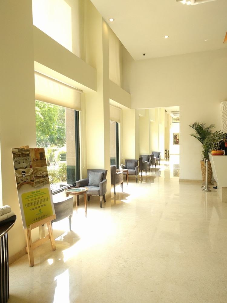 Lemon Tree Premier 1 Leisure Valley Gurugram 38/60