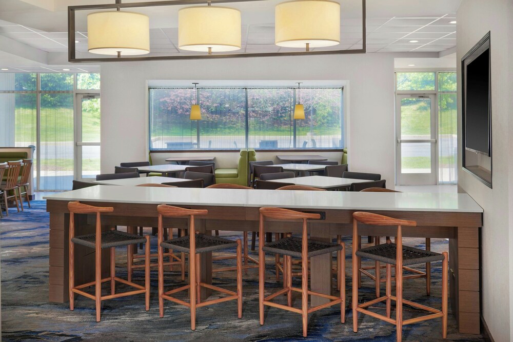 Fairfield Inn Suites Reading Wyomissing 37/51