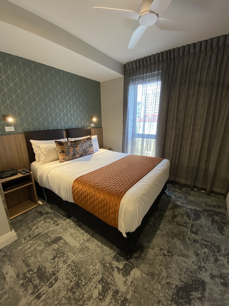 Trinity Hotel 17/50