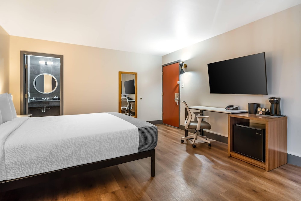 La Luna Inn 19/49