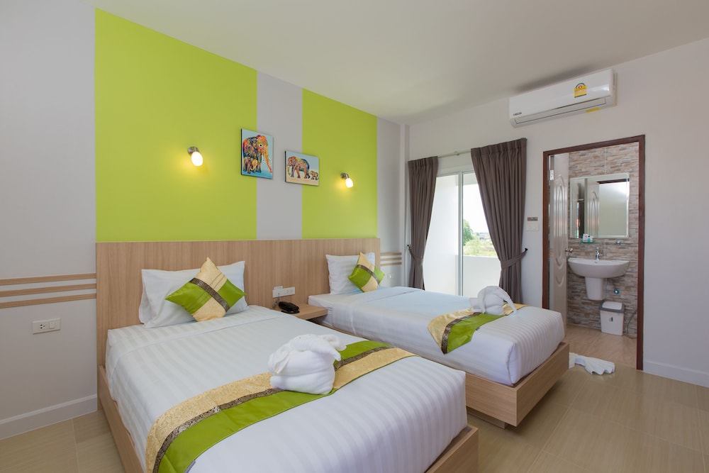 Phant At Thalang Service Apartment 13/32