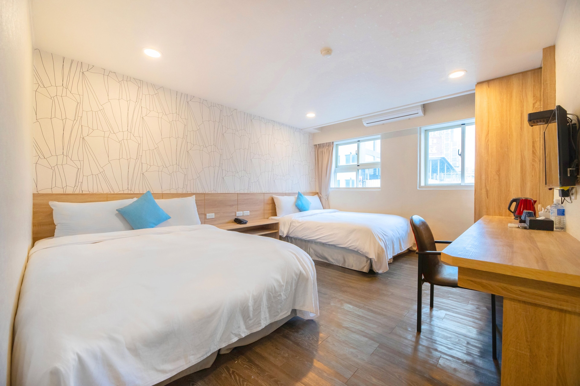 Classic, Quadruple, 2 Double Beds