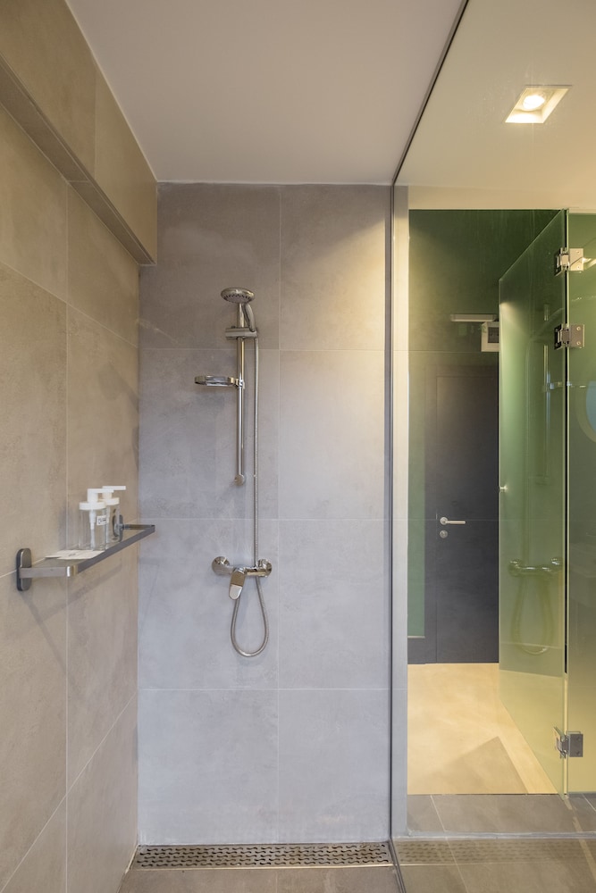 غرفة ديلوكس بسريرين منفصلين، R34 Boutique Hotel 6/6