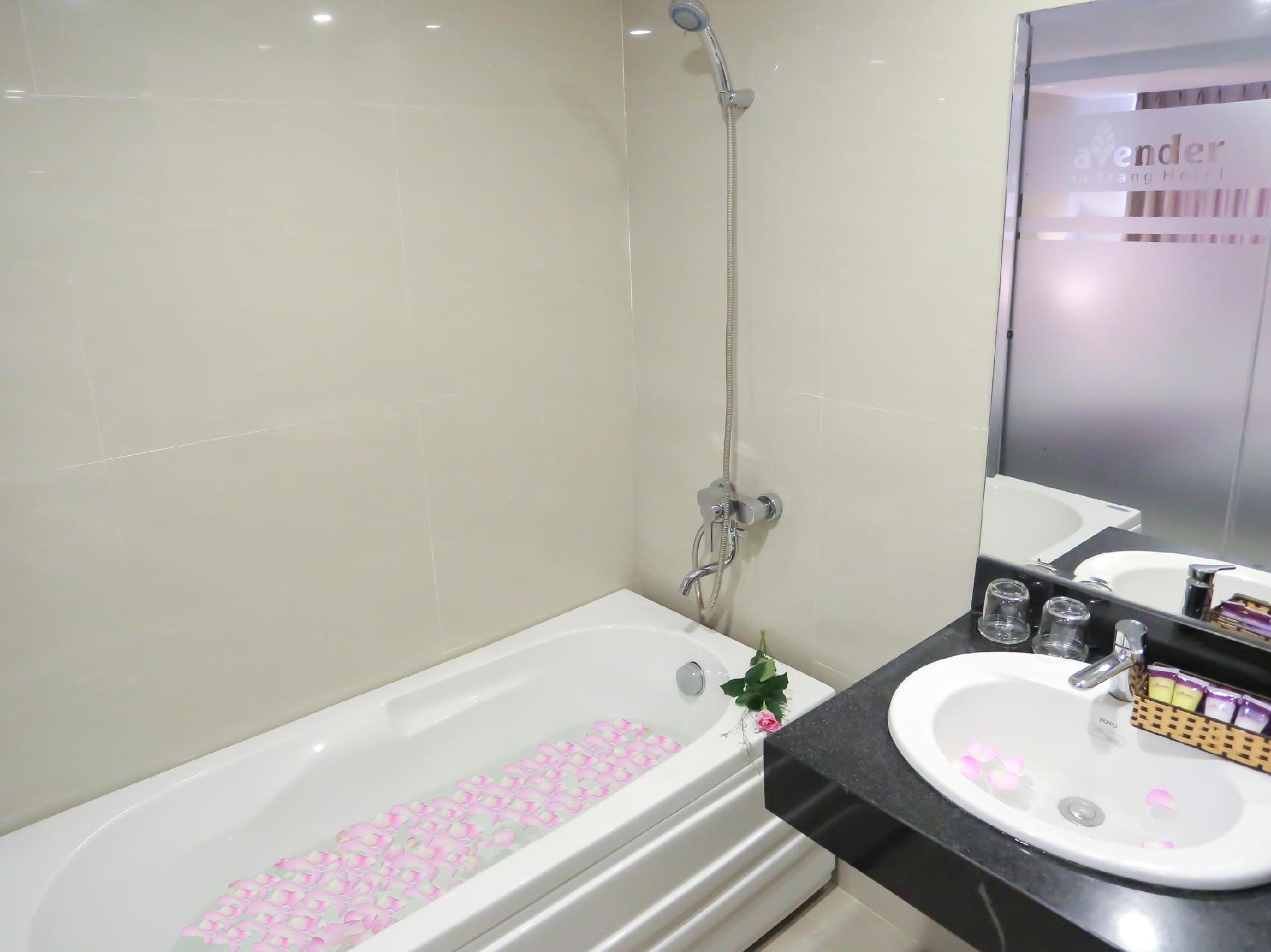 Lavender Nha Trang Hotel 73/74