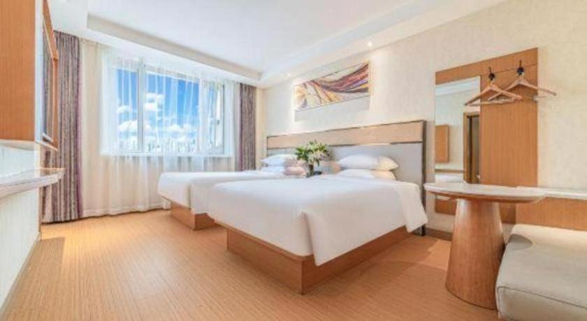 GreenTree Inn Geermu Walking Street Business Hotel 30/51