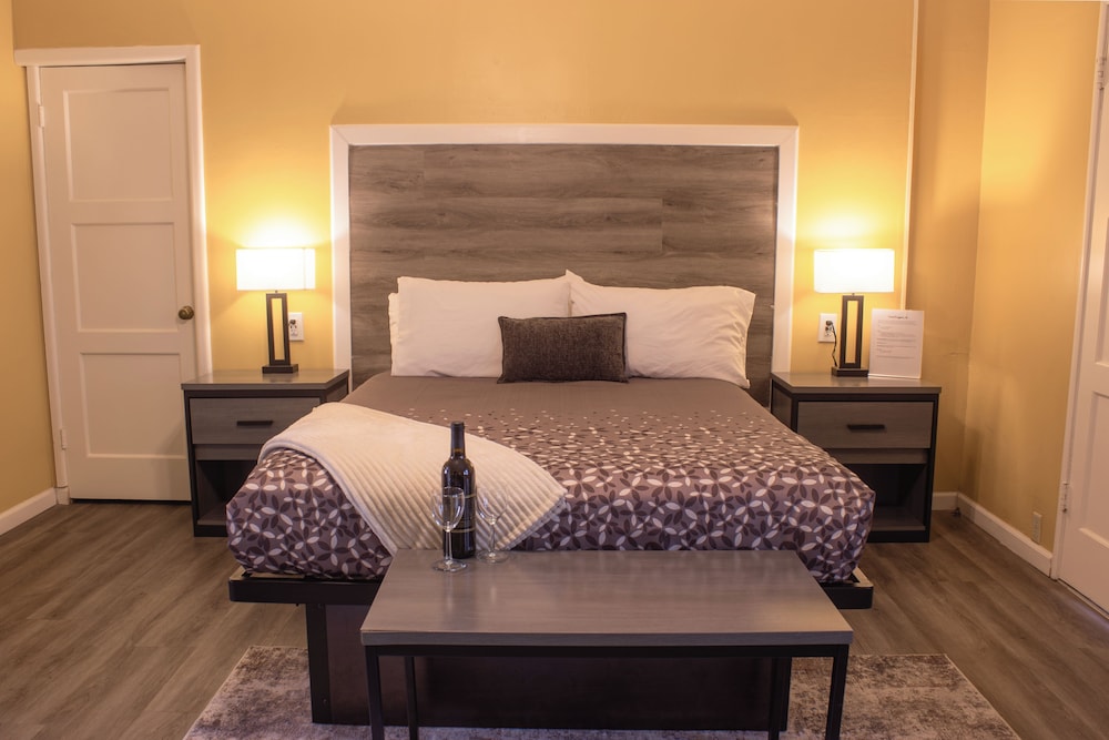 Carmel Wayfarer Inn 17/50