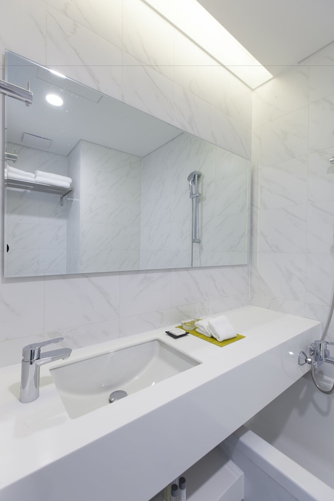 Stay B Myeongdong 48/50