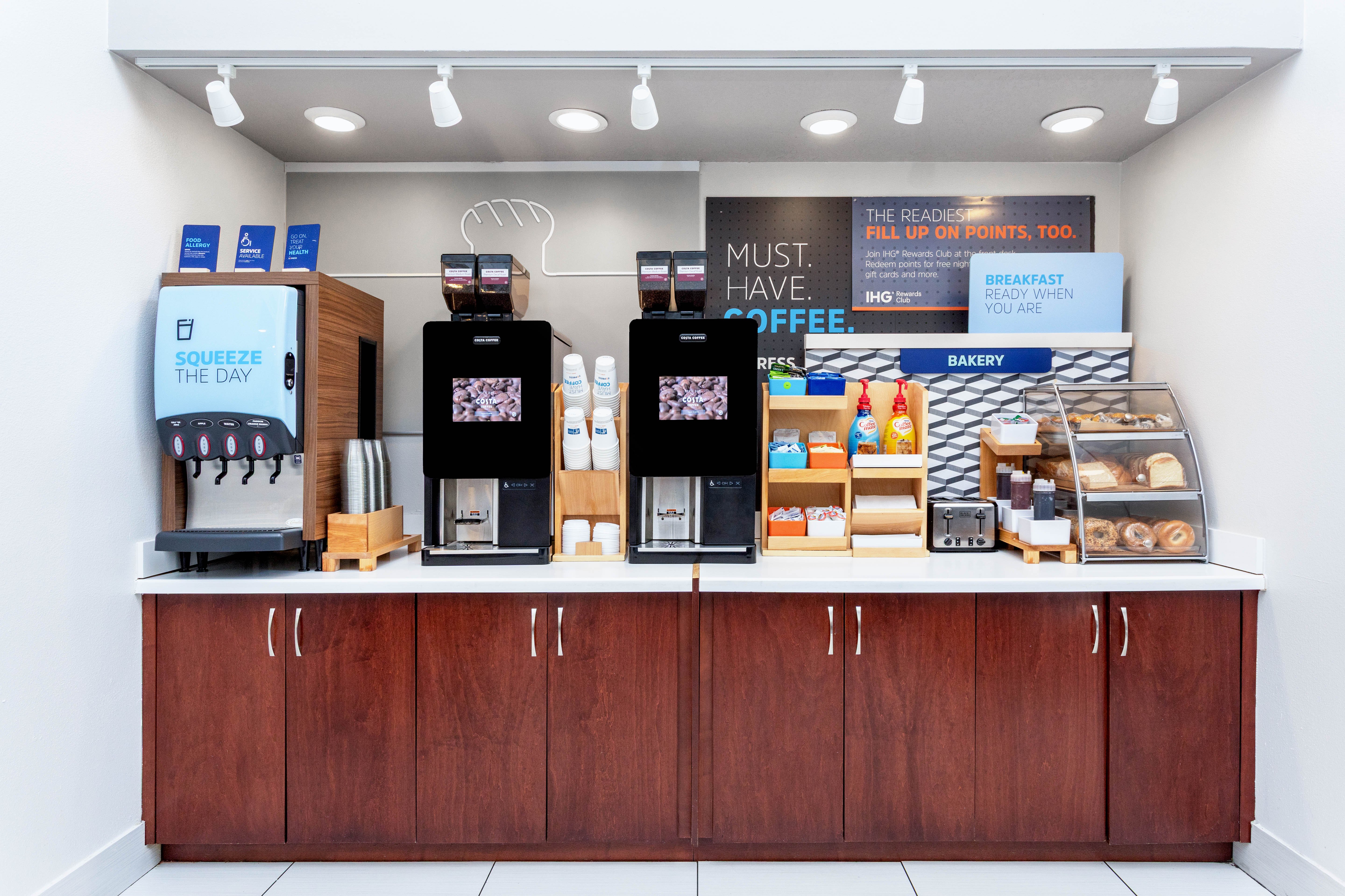 Holiday Inn Express Suites Lantana 22/57