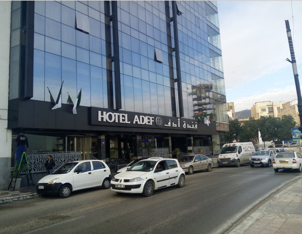 Hotel Adef 23/28