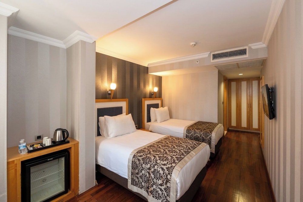 Aven Hotel 43/60