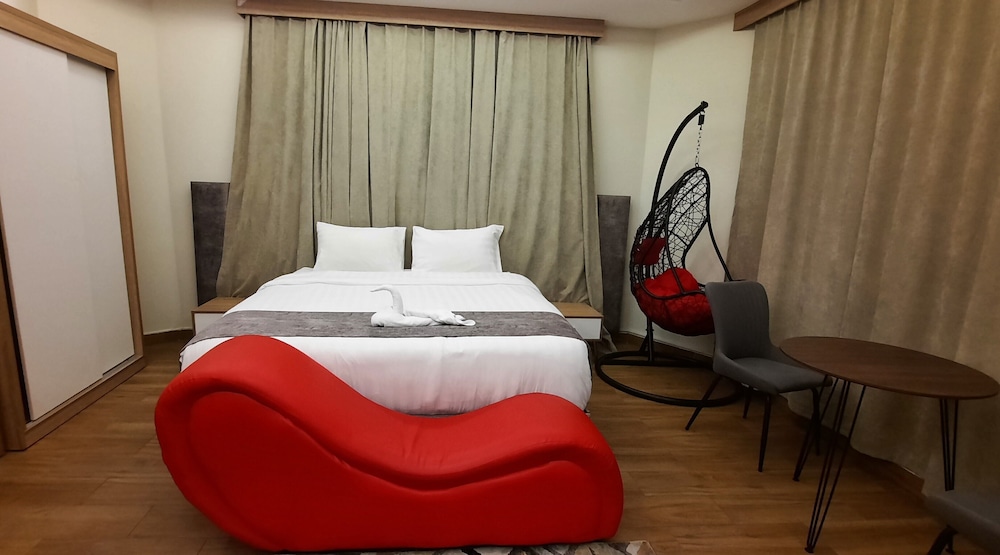 فندق جولدن توليب أبها(Golden Tulip Abha Hotel) 8/16