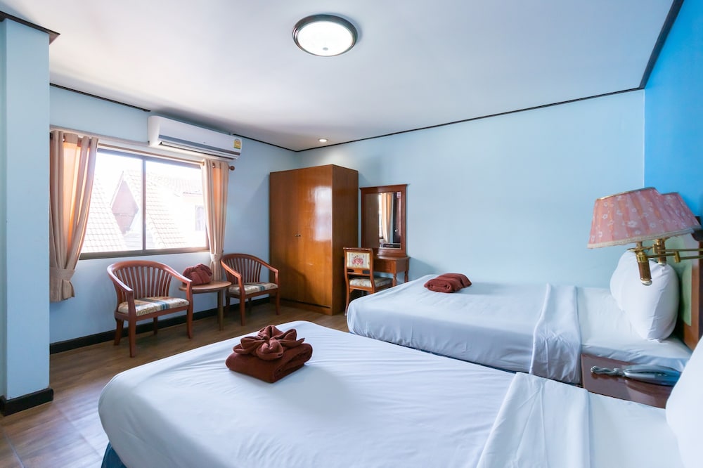1 Bedroom, Deluxe, Triple, 1 King and 1 Single Beds
