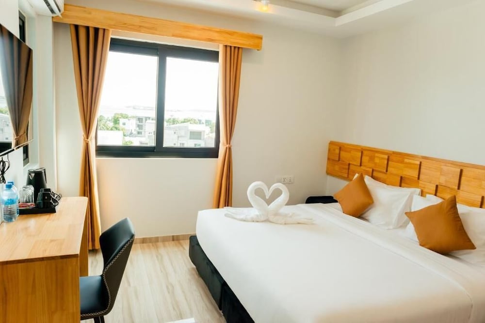 AIMI Beach Hotel 31/64