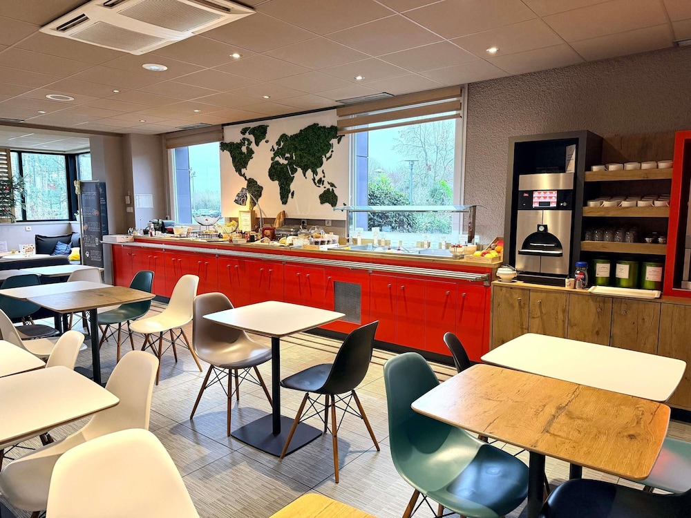 Ibis Rennes Cesson 56/76