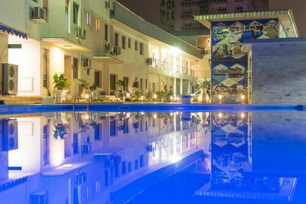 Hotel La Falaise Bonanjo 32/42