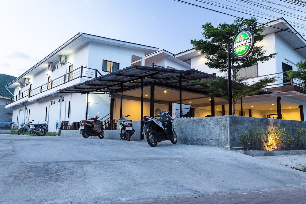 The Rest Hotel 3/44