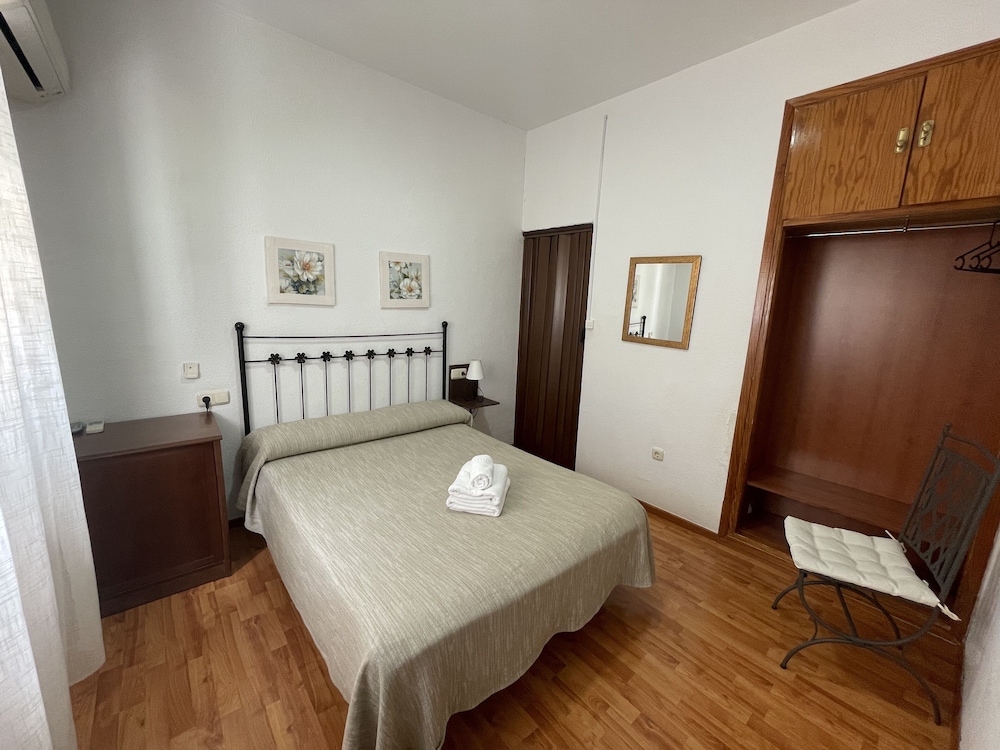 Arteaga Hostal & Baños Árabes Elvira 35/50