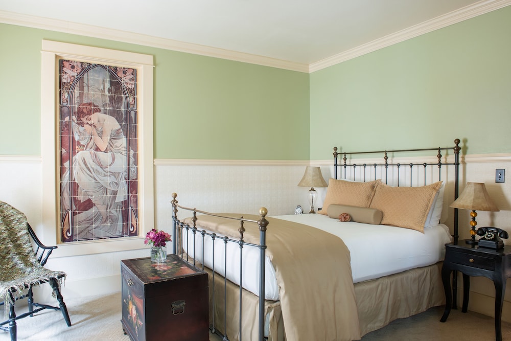 Chamberlin Inn 11/42