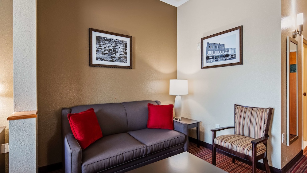 Best Western Plus Bradbury Inn & Suites 22/39