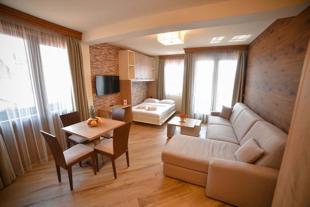Central Inn Zlatibor 23/50
