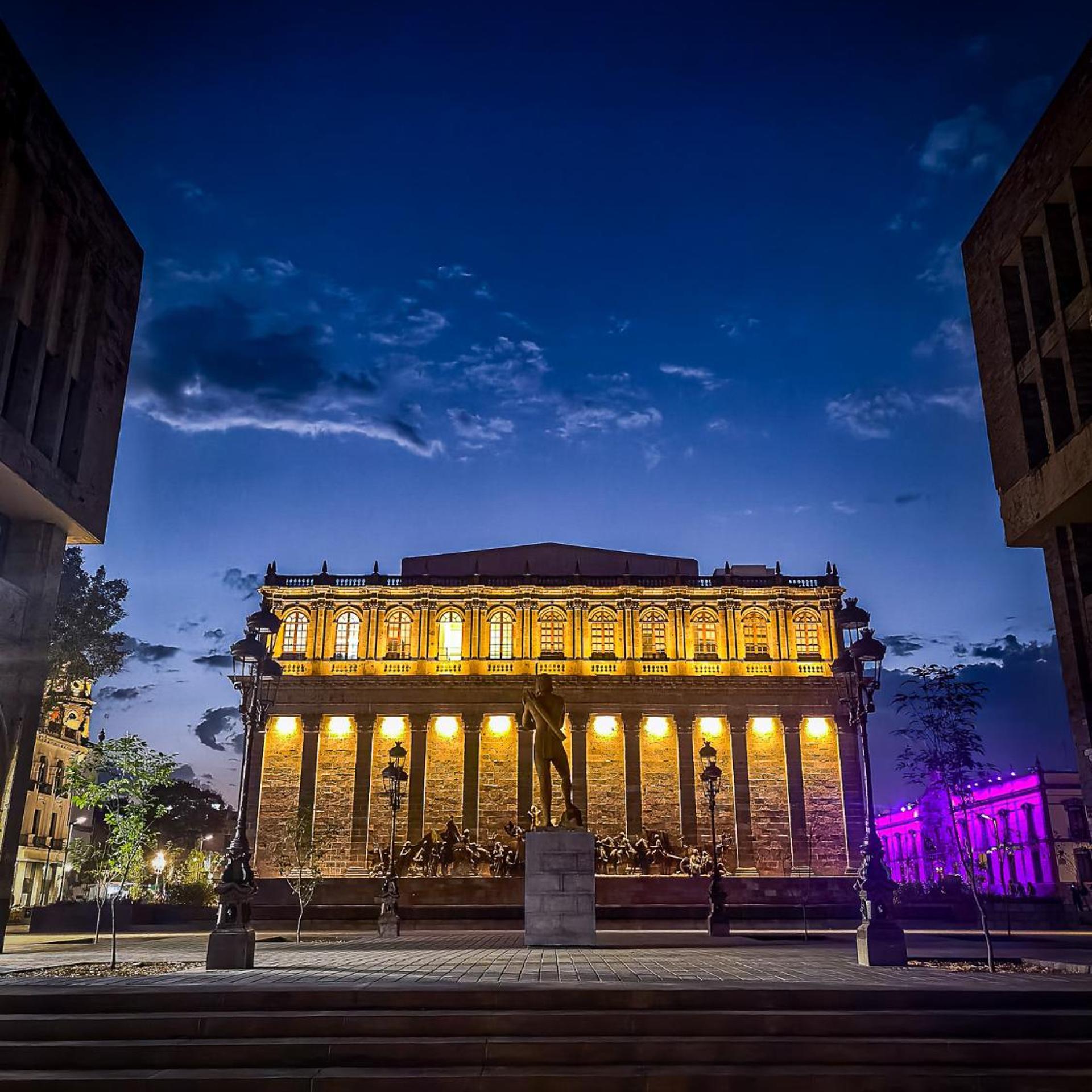 Six Hotel Guadalajara Degollado 2/50