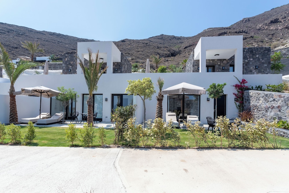 Palm Island Suites Santorini 51/66
