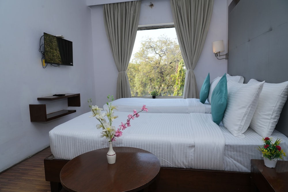 Hotel Clarks Collection Bhavnagar 33/50
