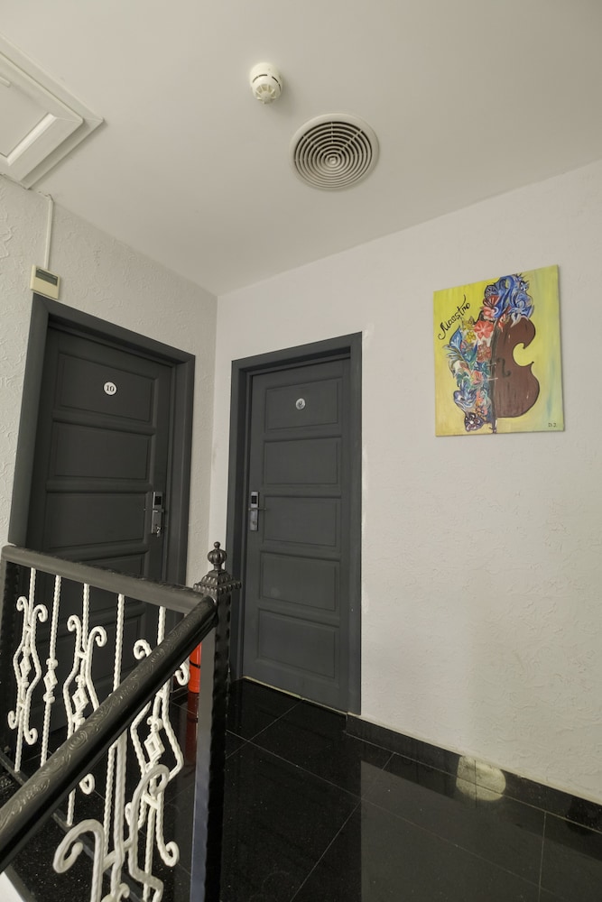MAESTRO HOTEL 4/32