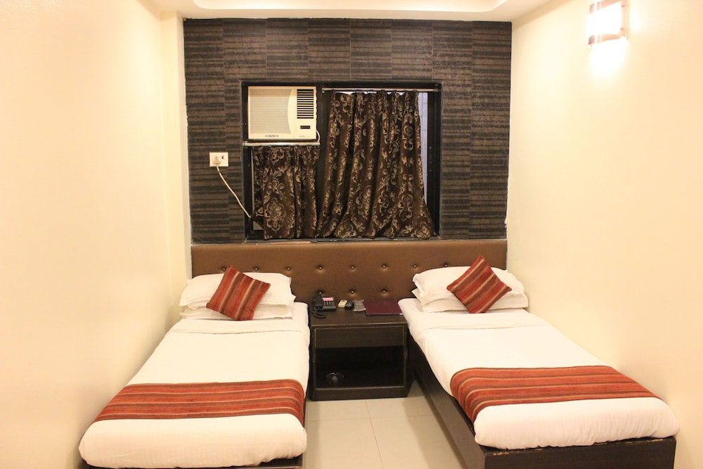 Fortune Hotel 28/39