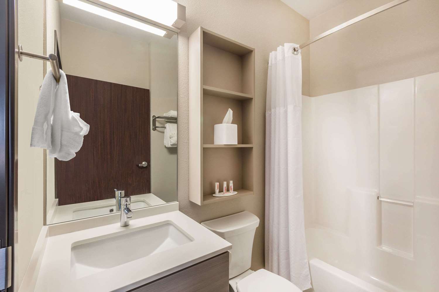 Microtel Inn And Suites By Wyndham Perry 41/41