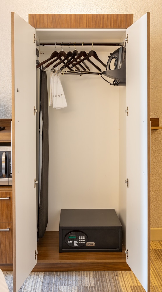 Holiday Inn Express New Orleans Dwtn - Fr Qtr Area 11/52