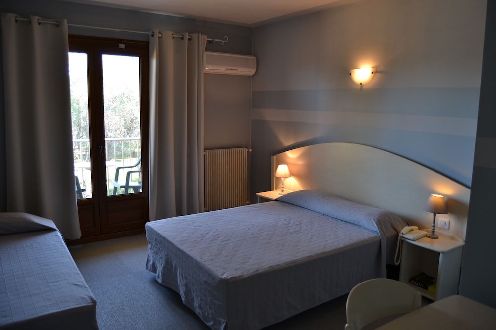Hotel Cyrnea 27/39