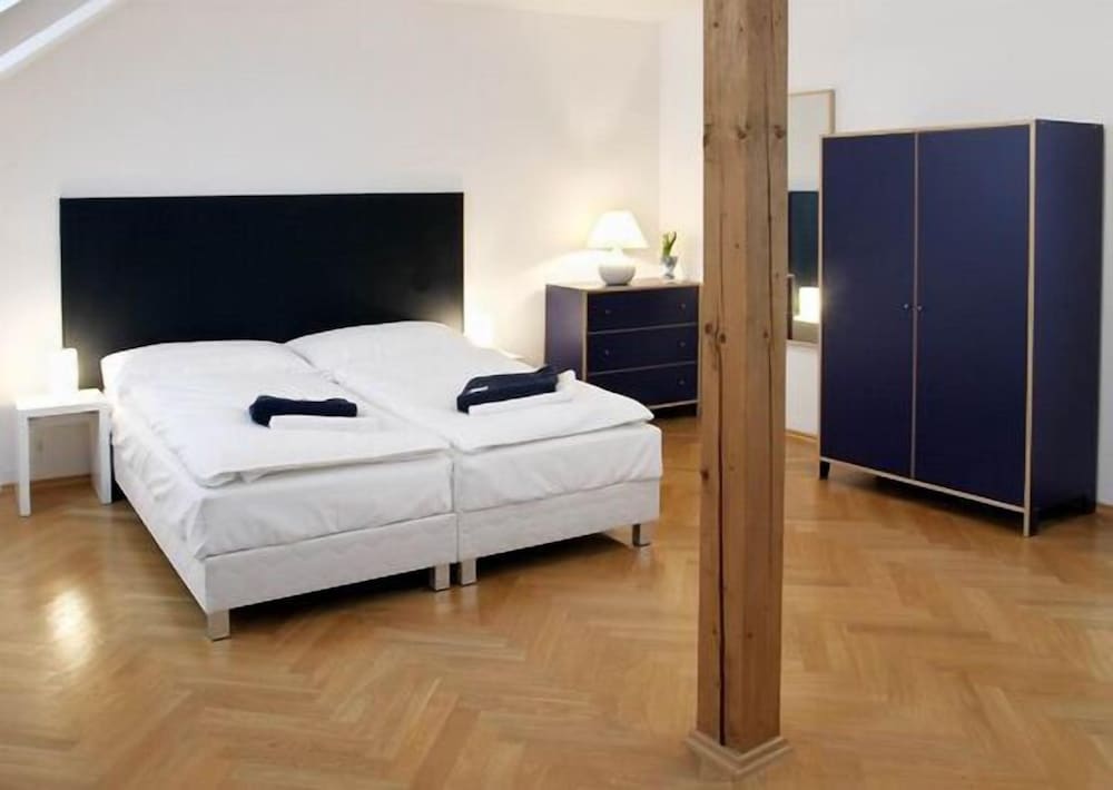 1 Bedroom, Apartment