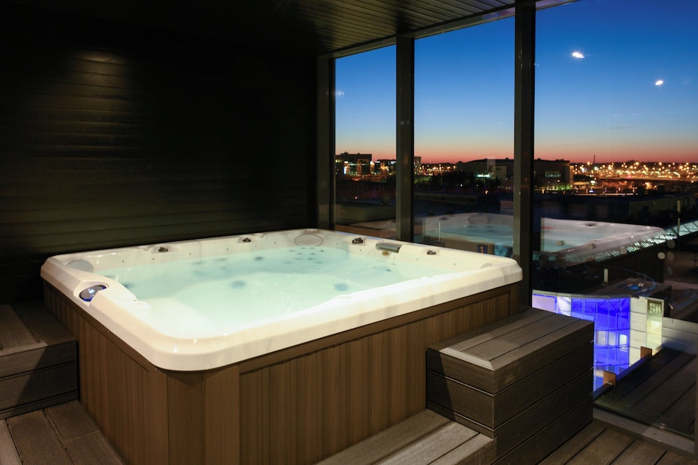Holiday Inn Helsinki Expo Ex Holiday Inn Helsinki Exhibition Convention Centre 46/72
