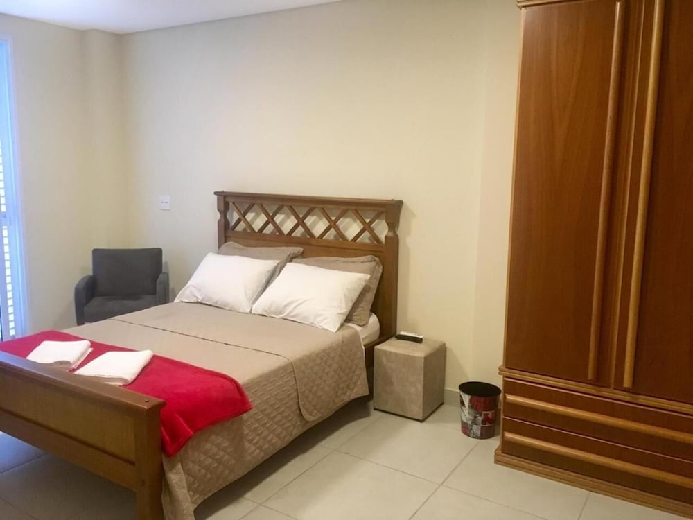 Tapera Hostel 8/50